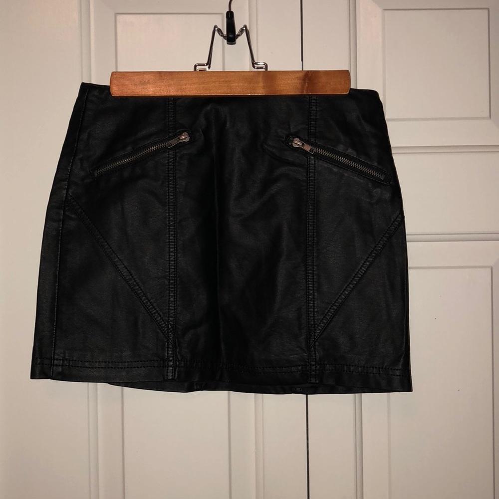 Leather skirt